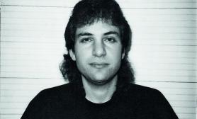 Kevin Mitnick na snímku FBI