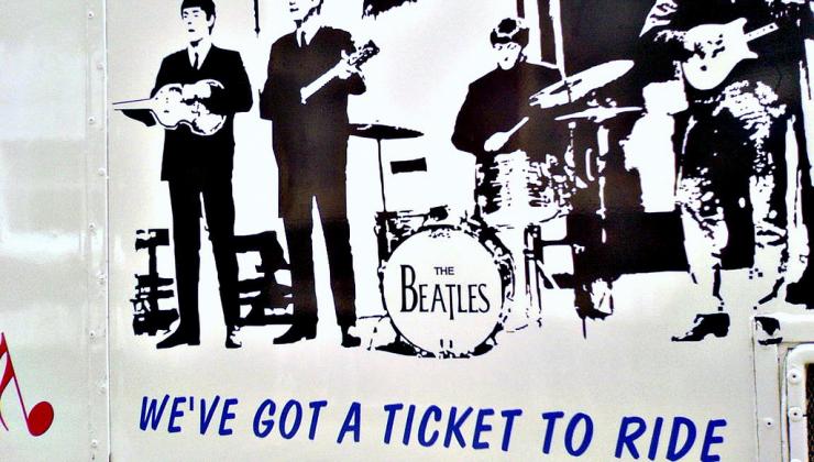 Plakát The Beatles s nápisem Ticket To The Ride